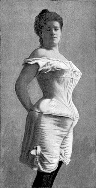 modele de corsete din vechime